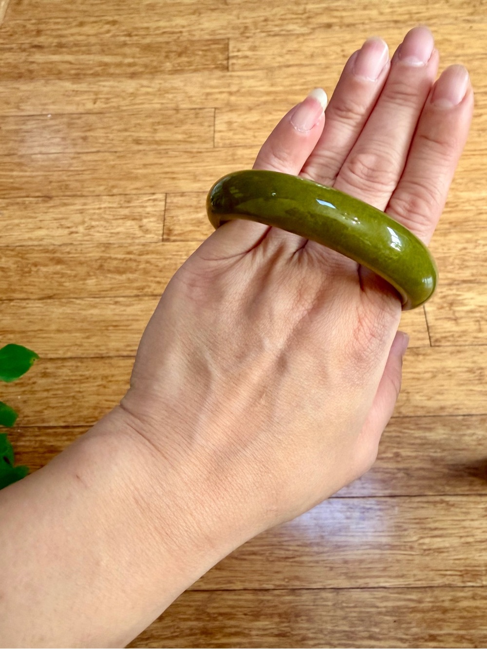 Jade Bangle - Picture 7 of 7